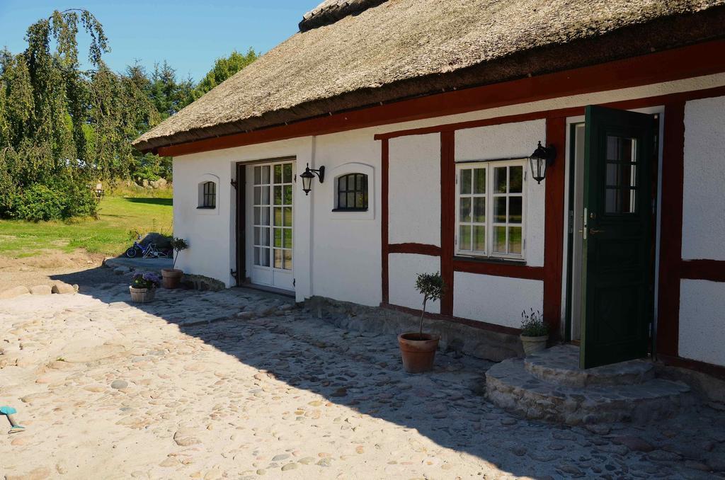 Kastanjegarden Pa Stenshuvud Kivik Værelse billede